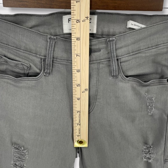 FRAME Le Skinny de Jeanne‎ in Wilshire Gray Distressed Jeans - Picture 7 of 9